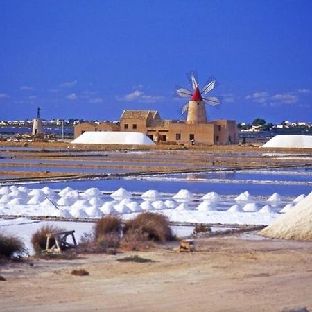 Вилла Casa Vacanze Le Cave Марсала Экстерьер фото